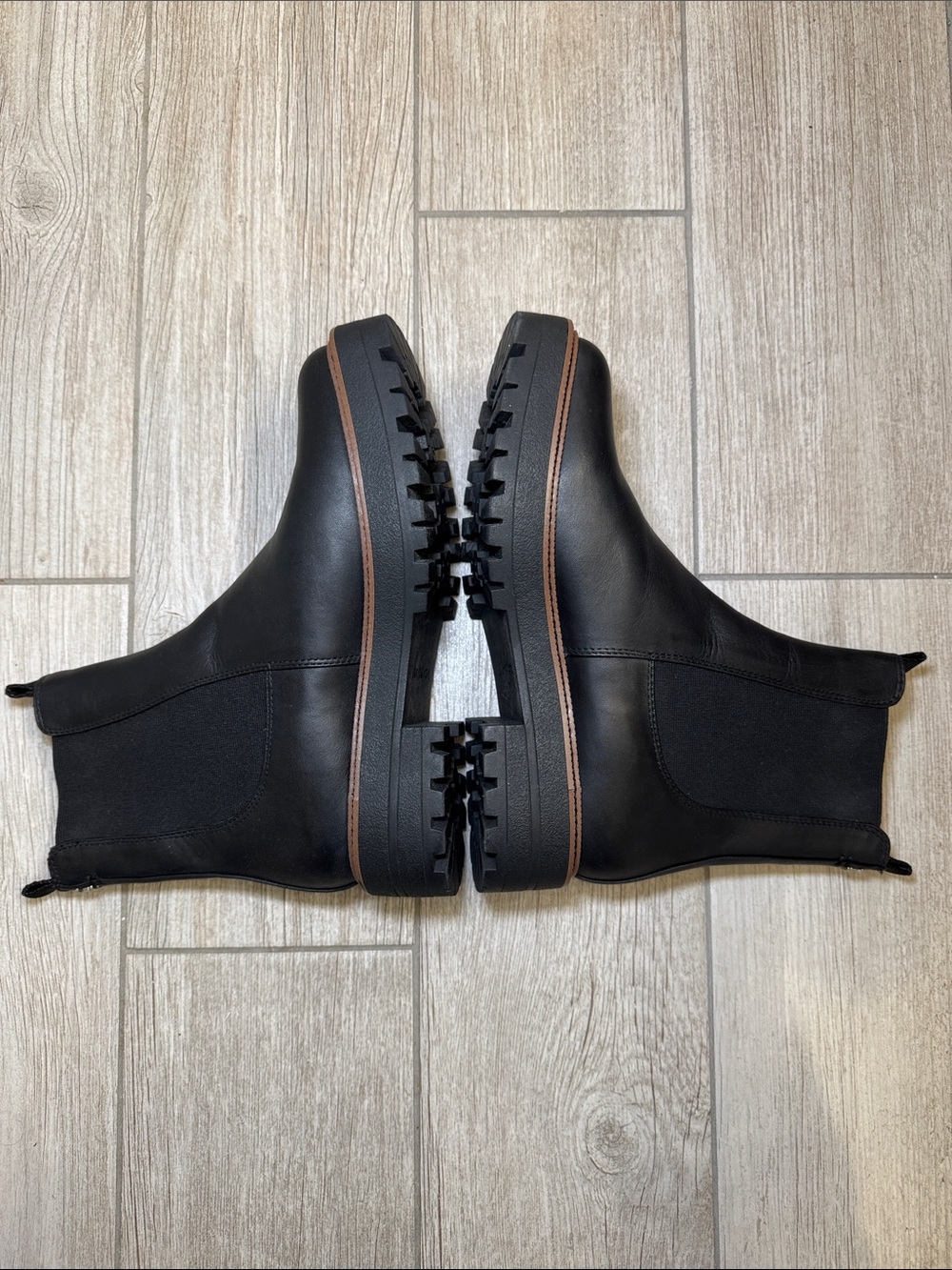 NWOT Sam Edelman Laguna Leather Lug Sole Chelsea Boot Size 8 - Picture 7 of 15